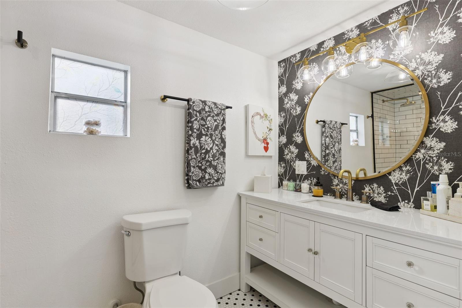 1011 LIBERTY AVE, MOUNT DORA, FL, 32757