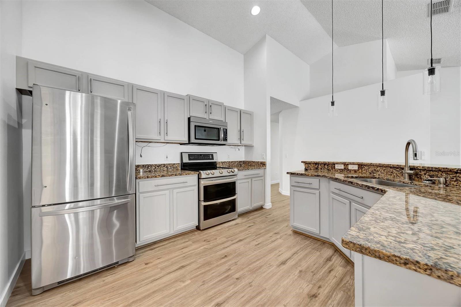 17205 DEER RUN DR, ORLANDO, FL, 32820