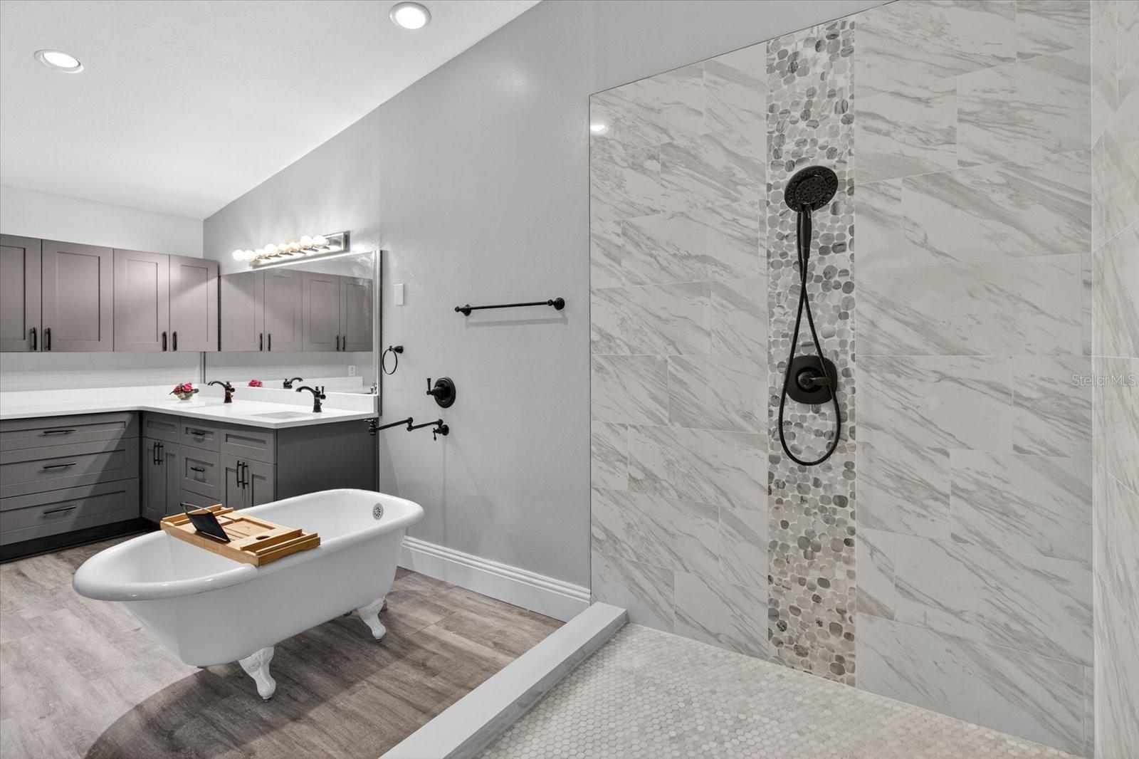 3238 CULLENDALE DR, TAMPA, FL, 33618