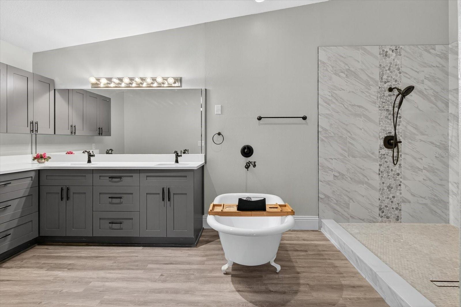 3238 CULLENDALE DR, TAMPA, FL, 33618