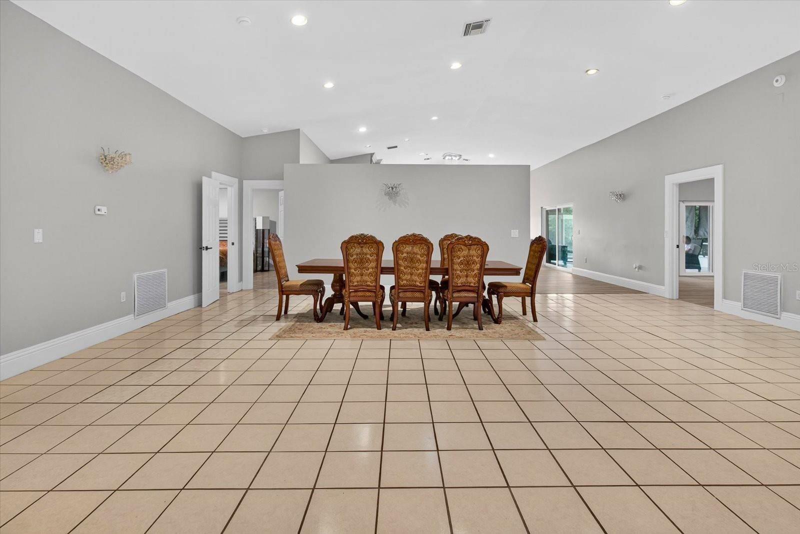 3238 CULLENDALE DR, TAMPA, FL, 33618