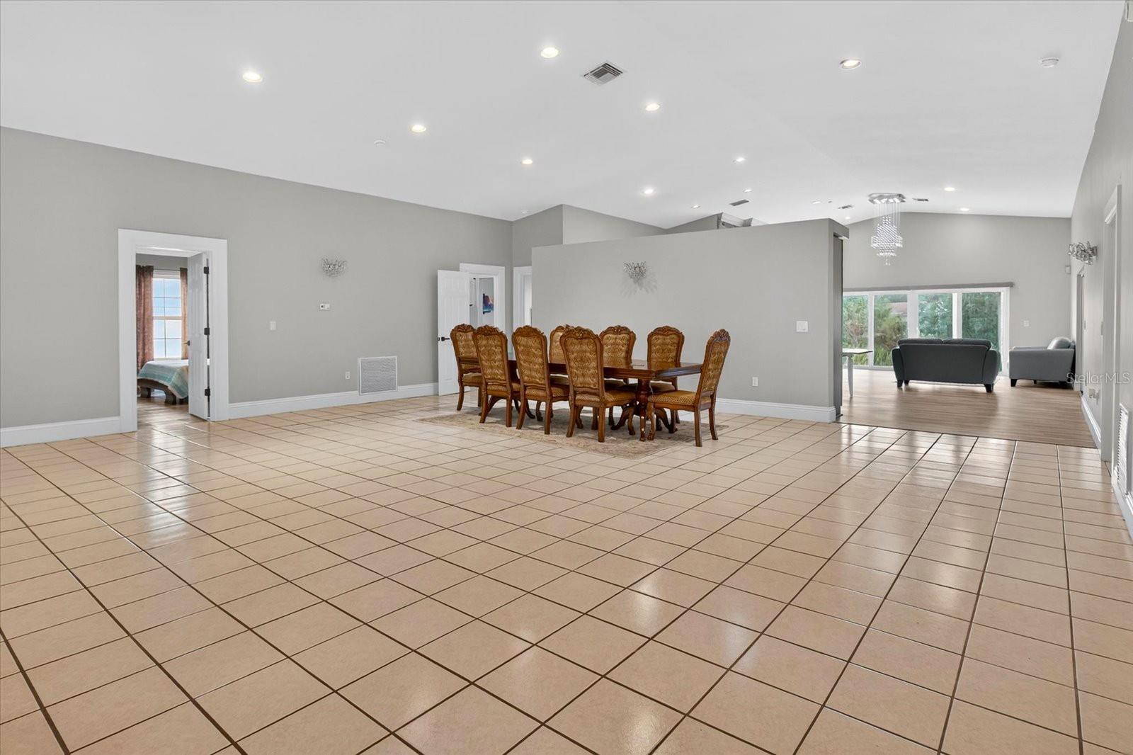 3238 CULLENDALE DR, TAMPA, FL, 33618