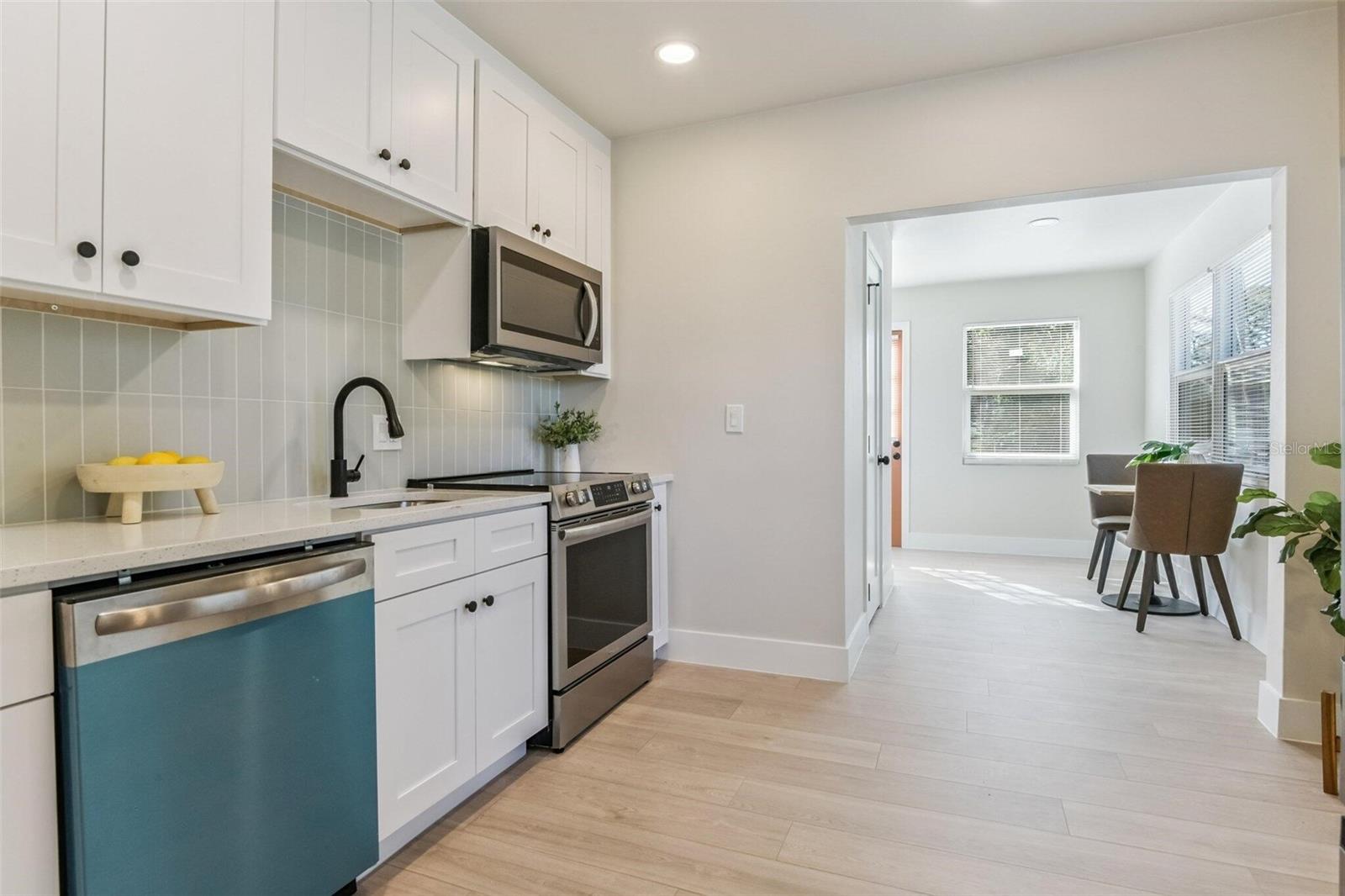 2001 37TH ST S, ST PETERSBURG, FL, 33711