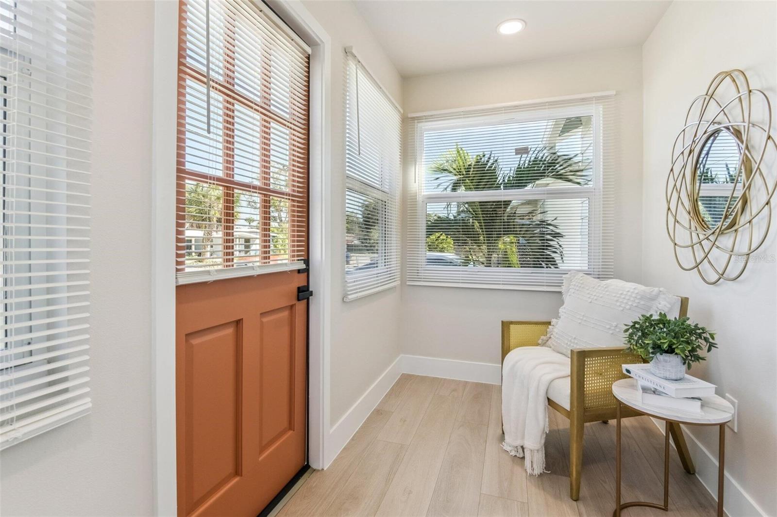 2001 37TH ST S, ST PETERSBURG, FL, 33711