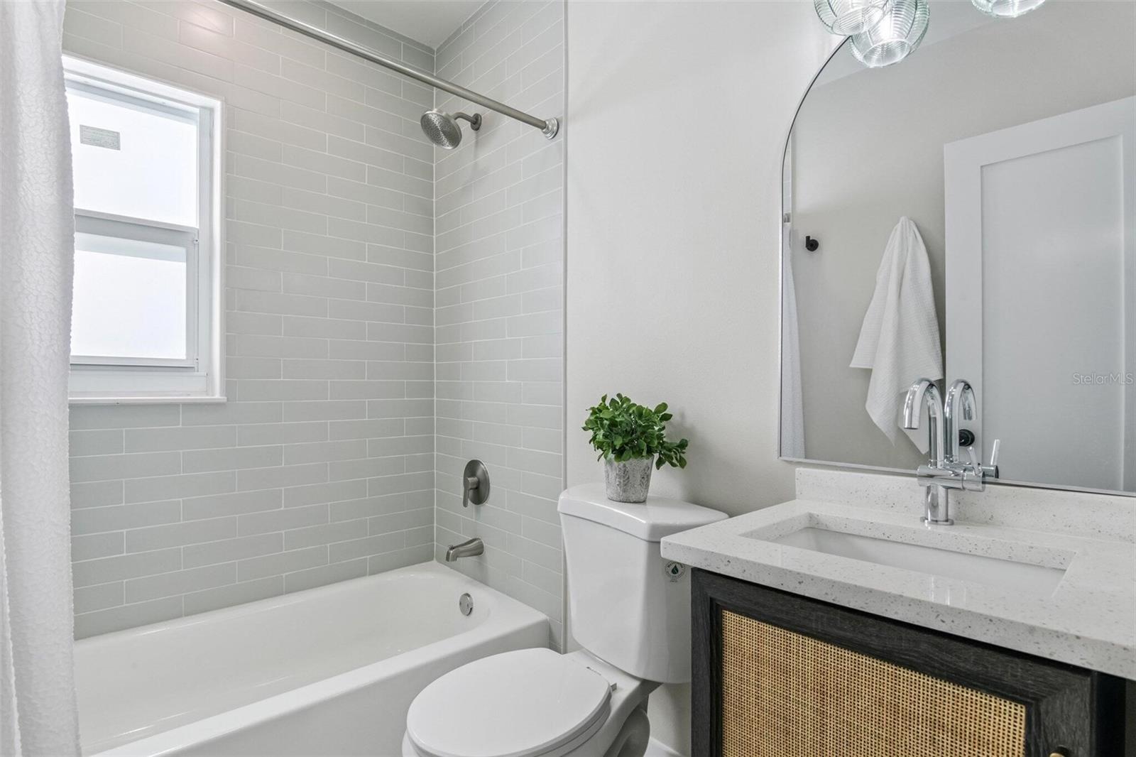 2001 37TH ST S, ST PETERSBURG, FL, 33711