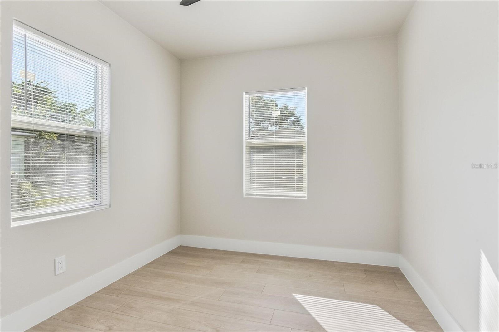 2001 37TH ST S, ST PETERSBURG, FL, 33711