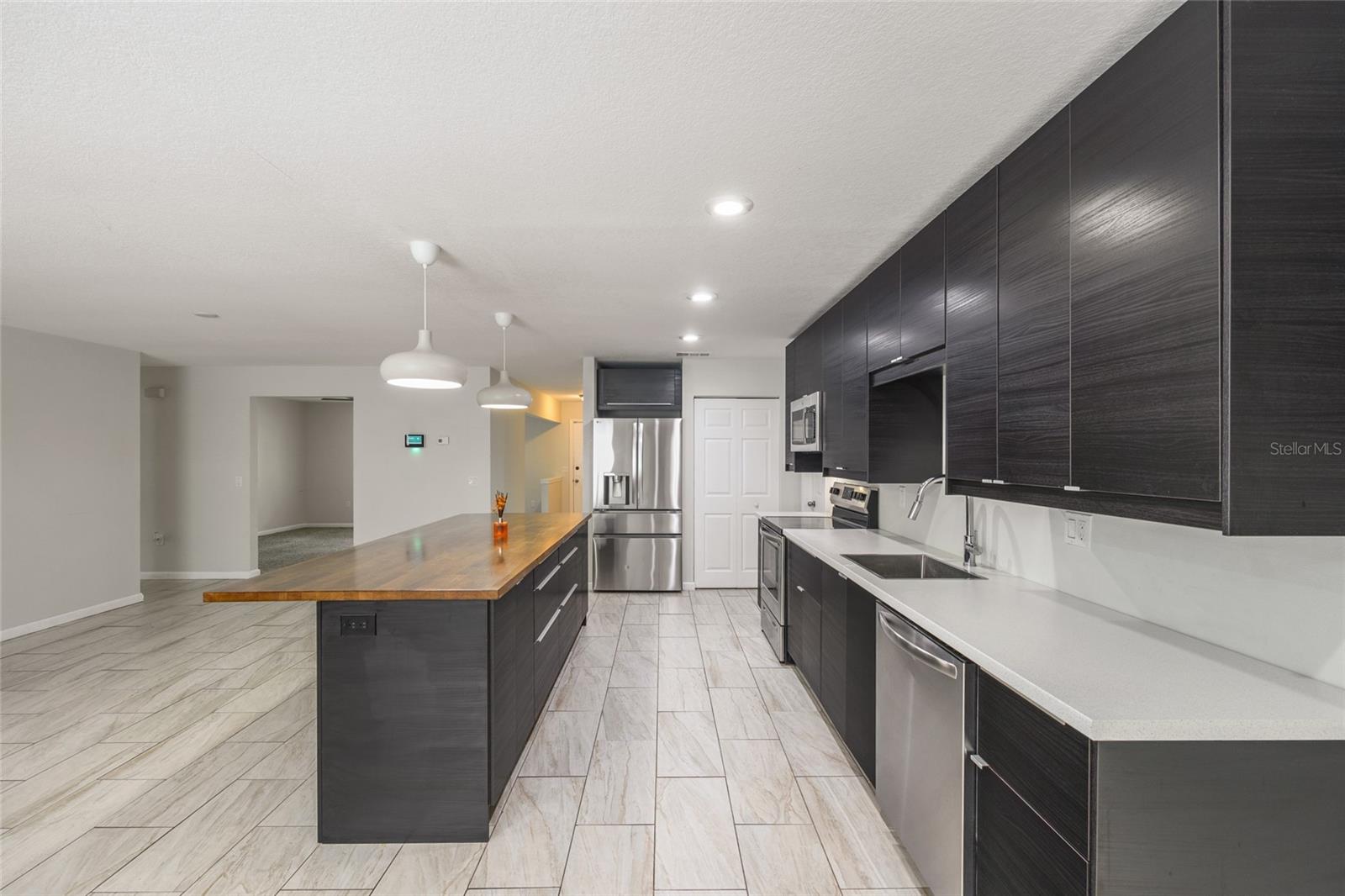 934 POINT VIEW LN, LAKELAND, FL, 33813