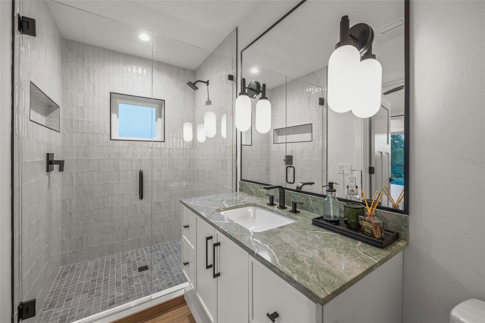 A4667829 Property Photo