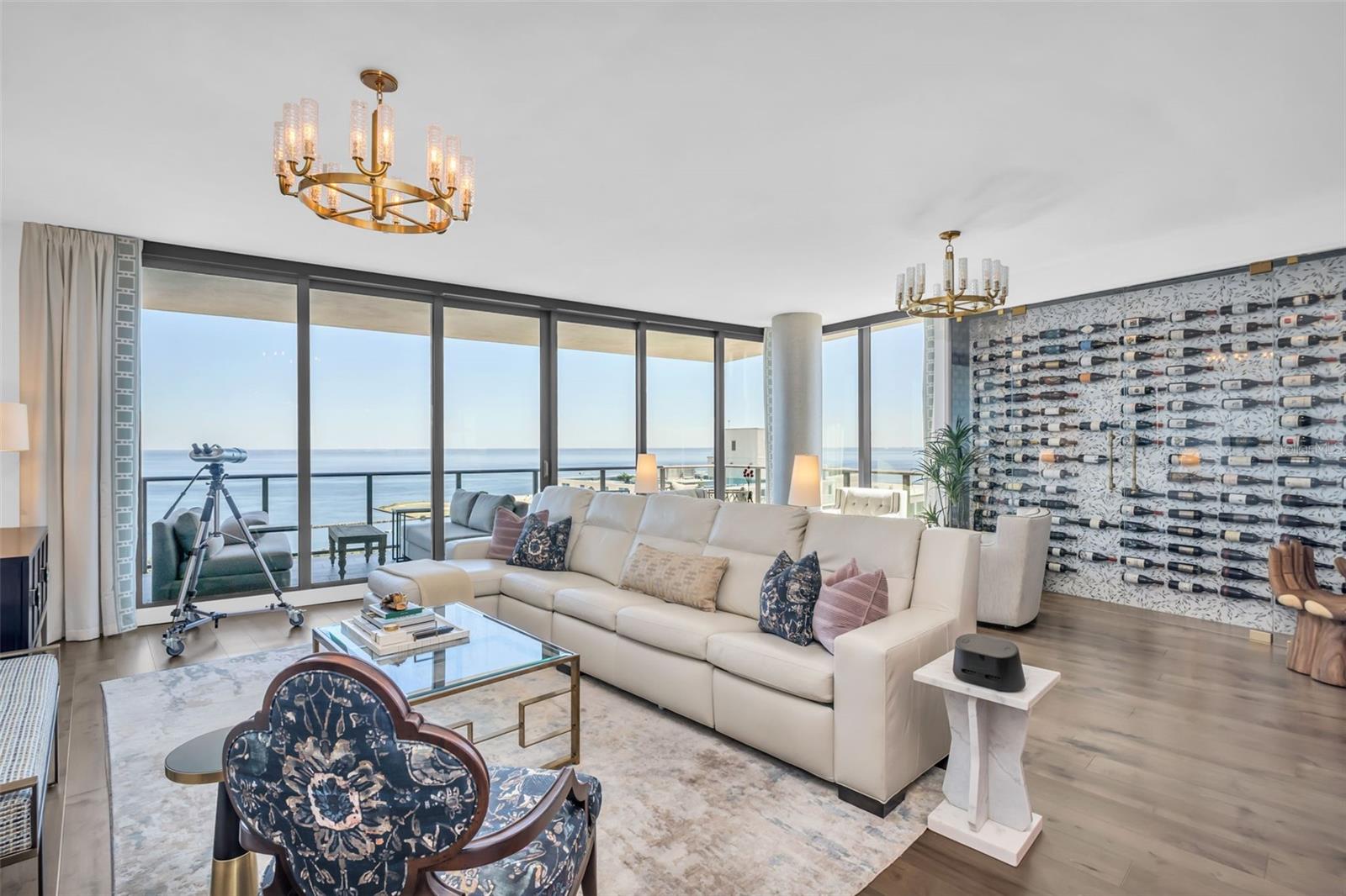 TB8435975 Property Photo