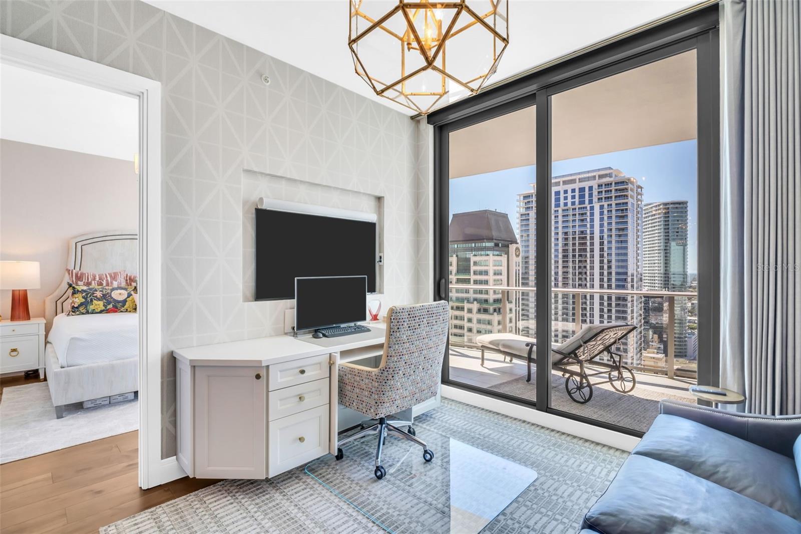 TB8435975 Property Photo