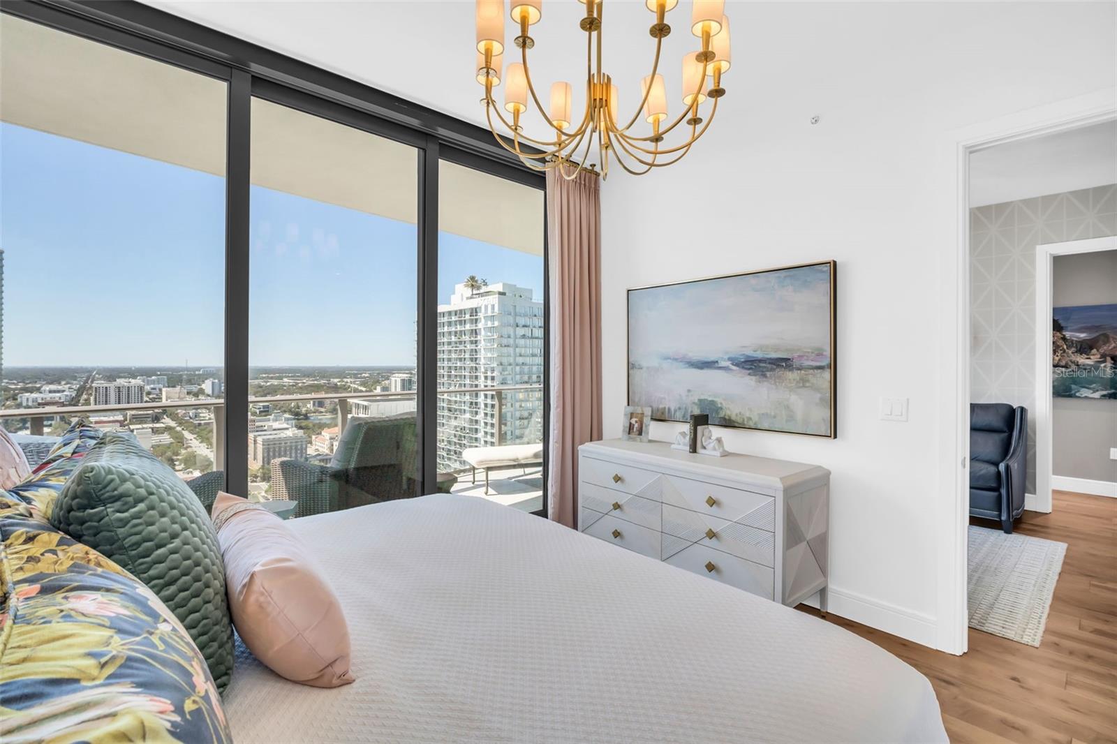 TB8435975 Property Photo