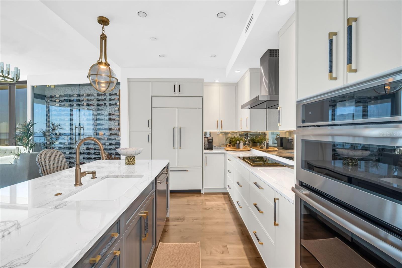 TB8435975 Property Photo