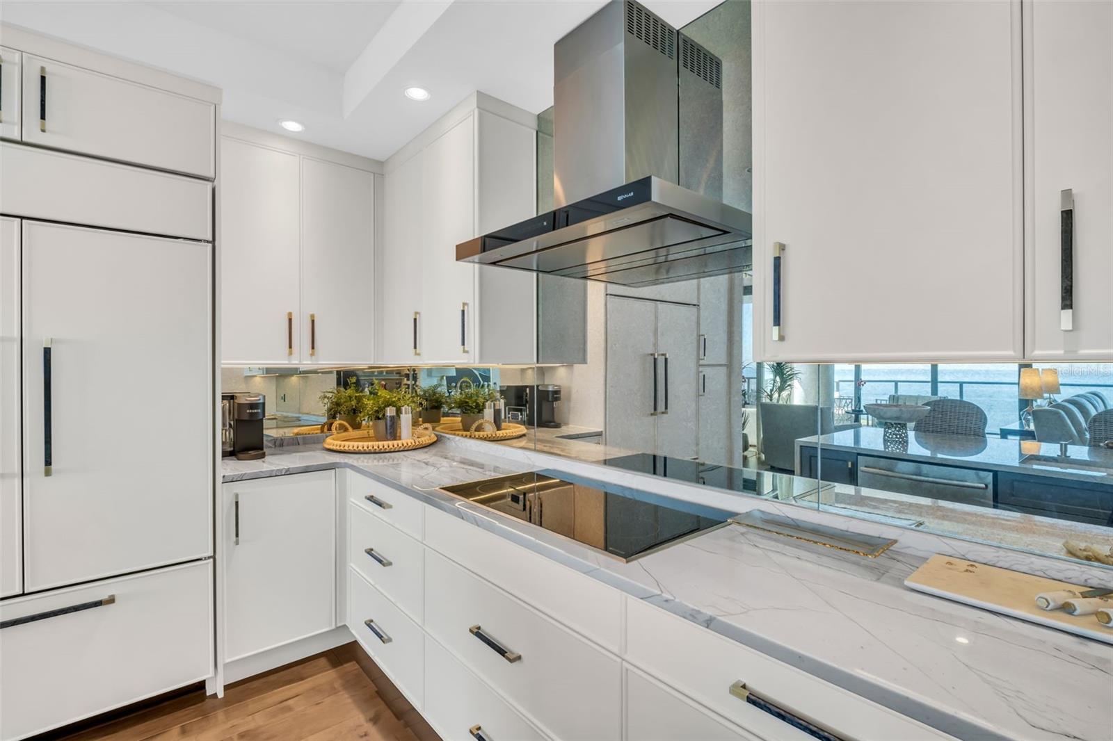 TB8435975 Property Photo