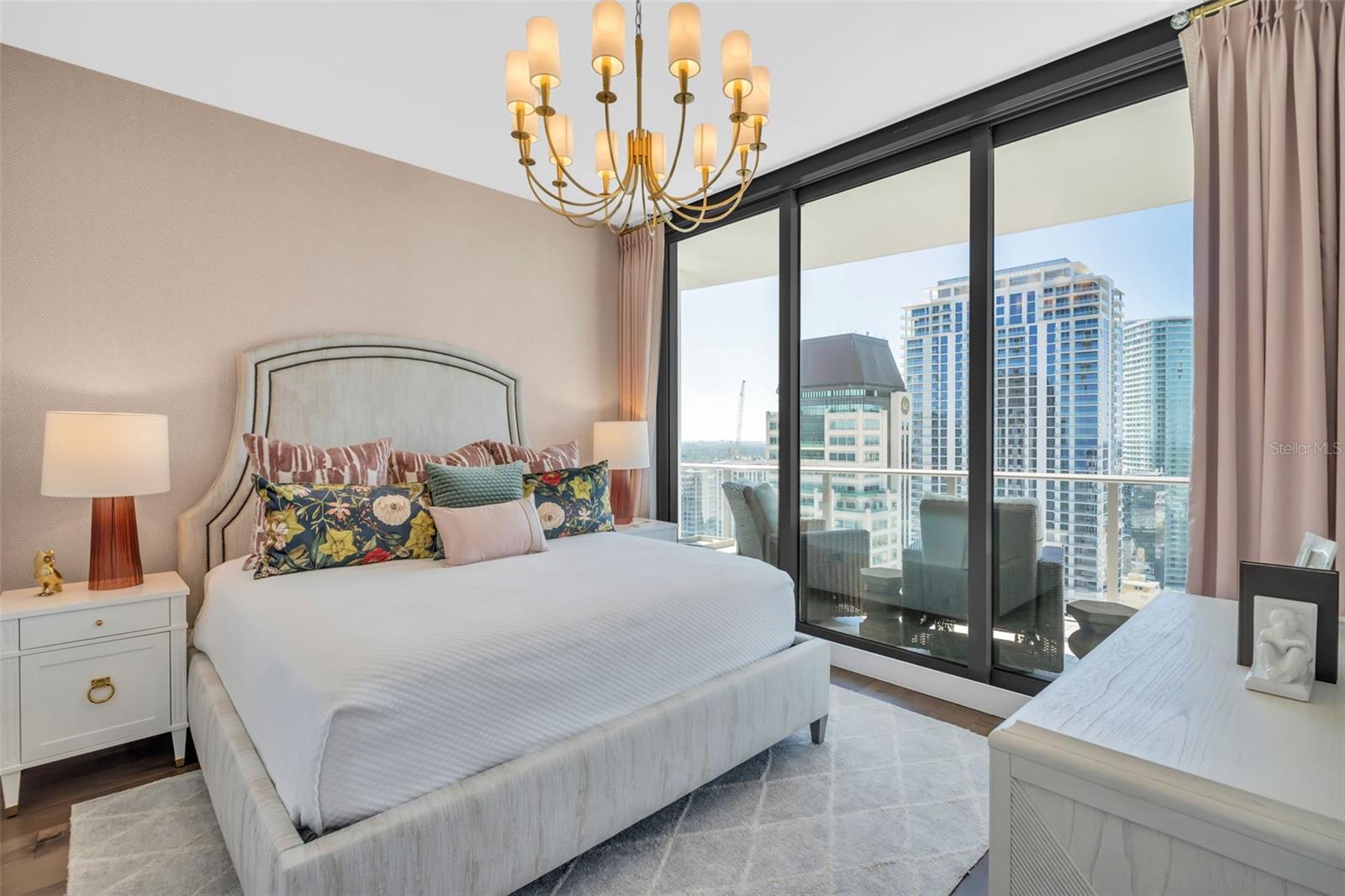 TB8435975 Property Photo