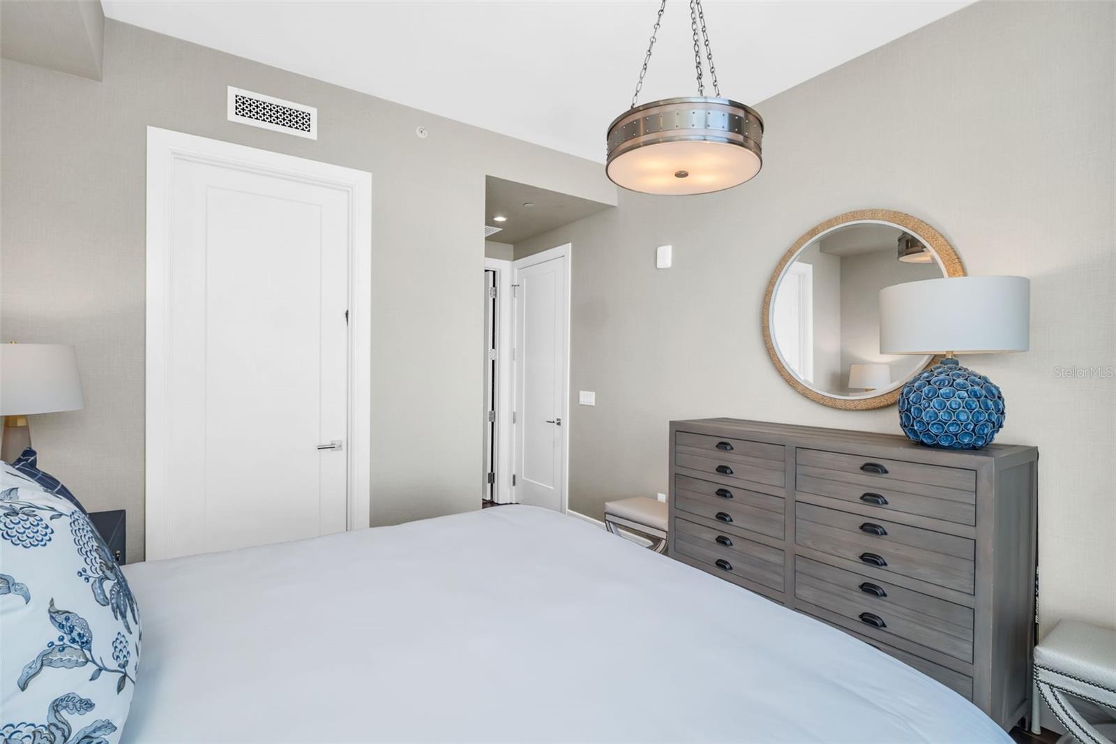 TB8435975 Property Photo