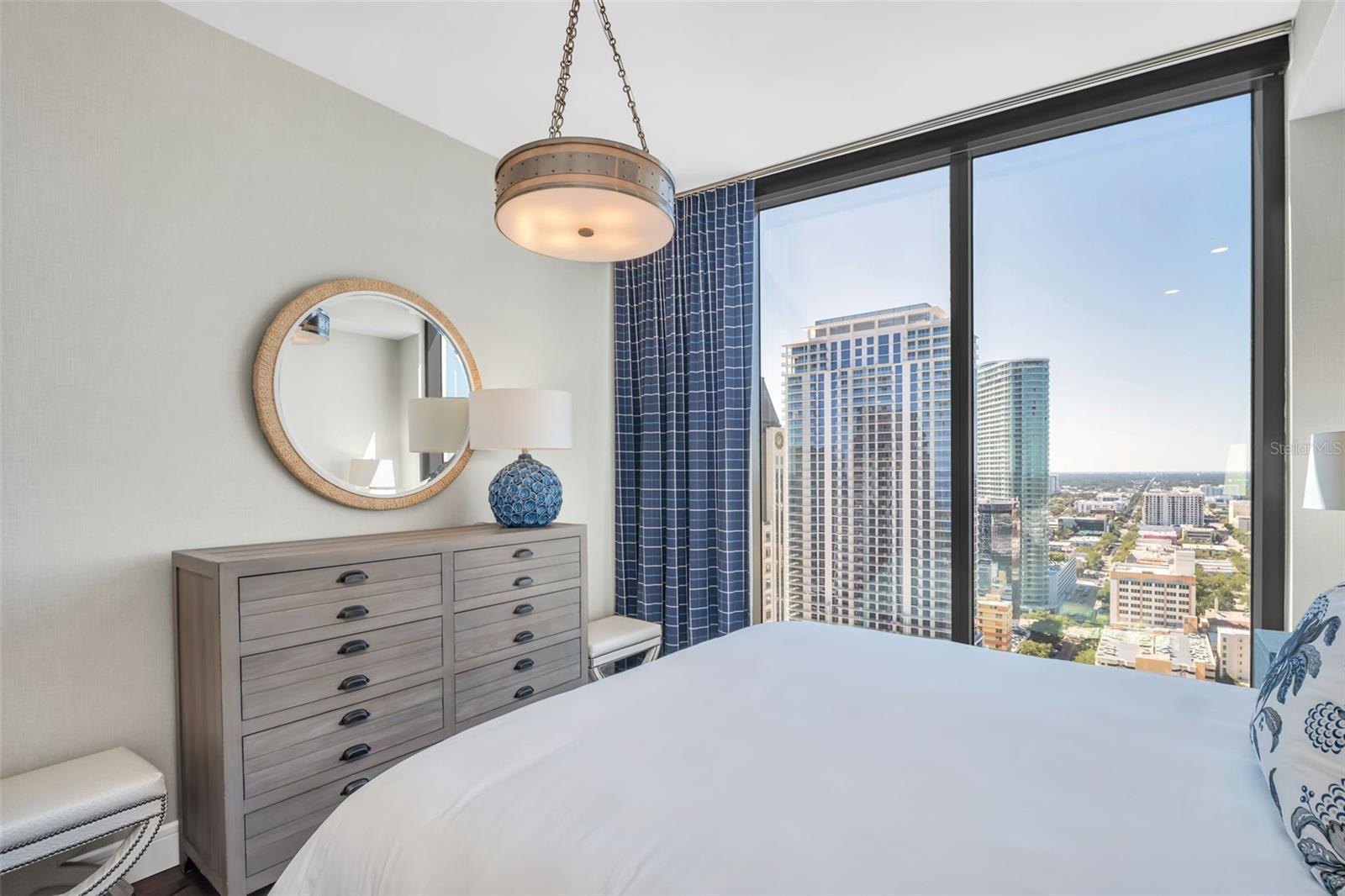 TB8435975 Property Photo