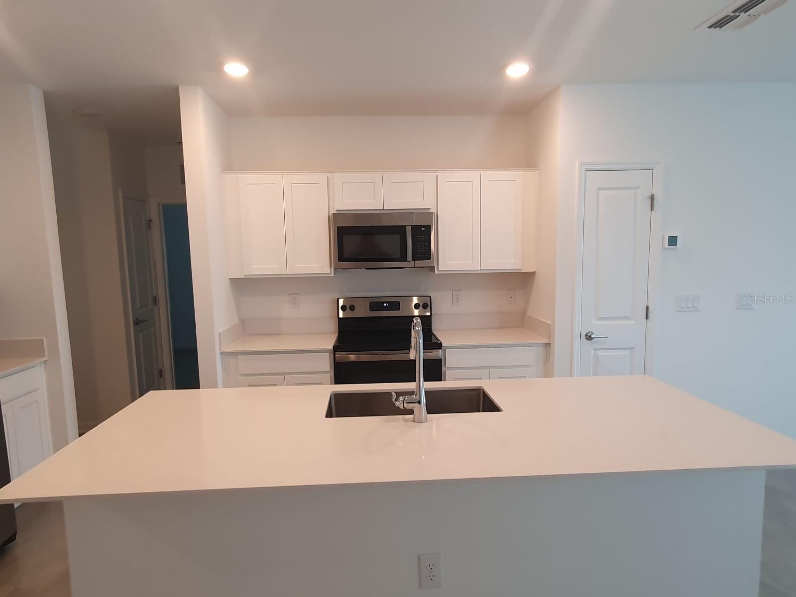 2002 PUNCH BOWL AVE, DAVENPORT, FL, 33837