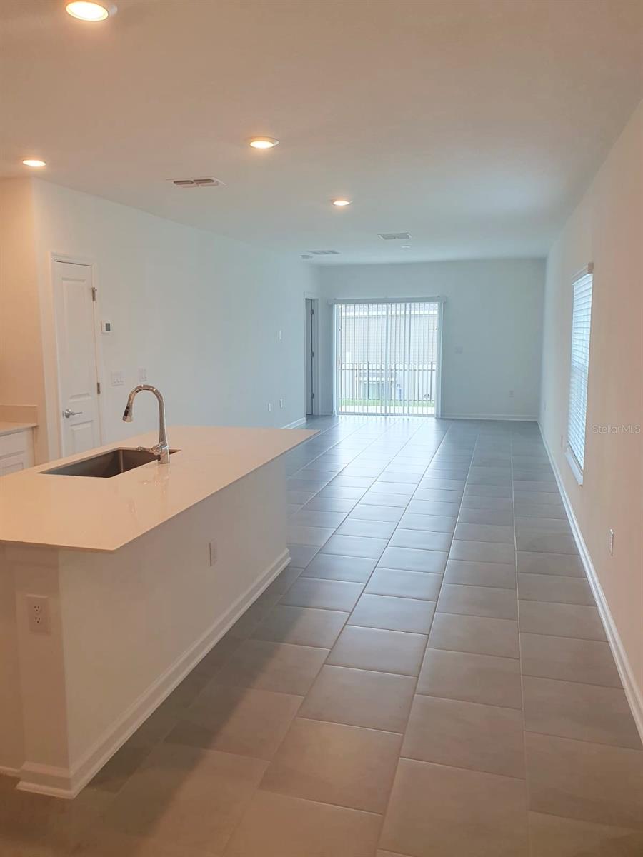 2002 PUNCH BOWL AVE, DAVENPORT, FL, 33837