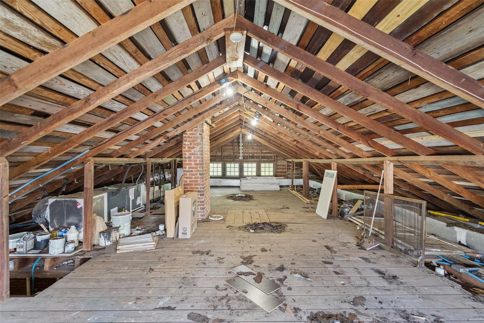 125 W VOORHIS AVE, DELAND, FL, 32720