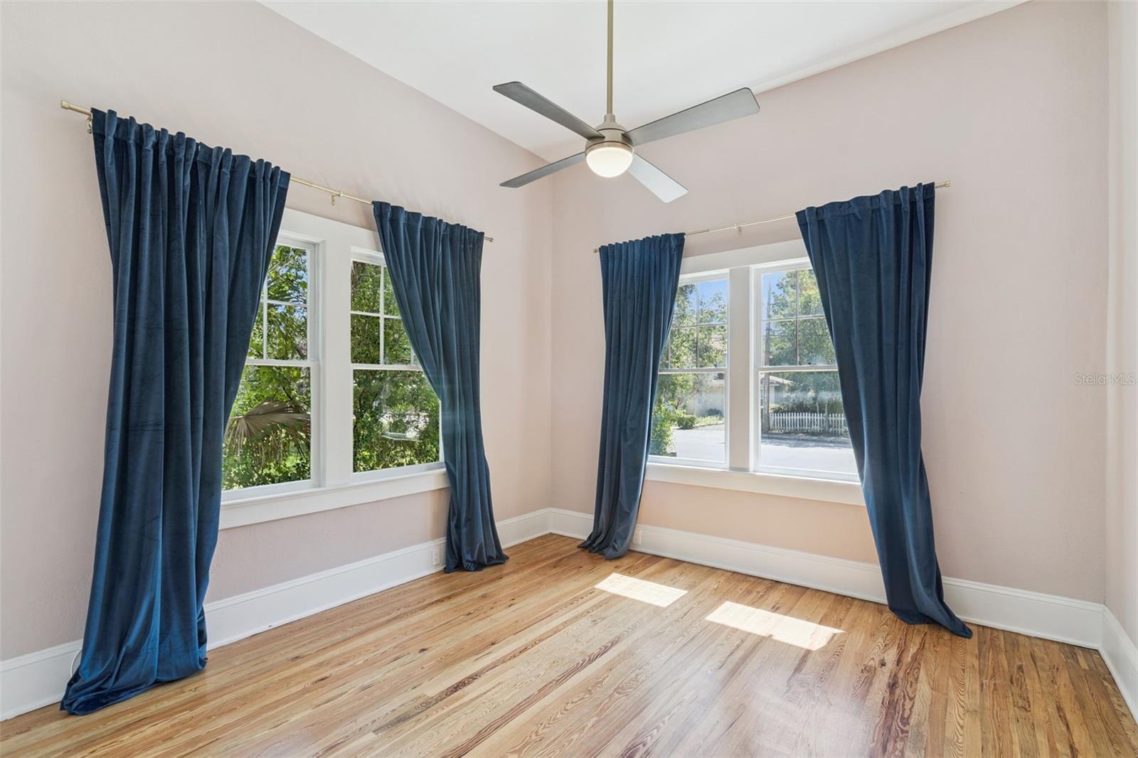 125 W VOORHIS AVE, DELAND, FL, 32720