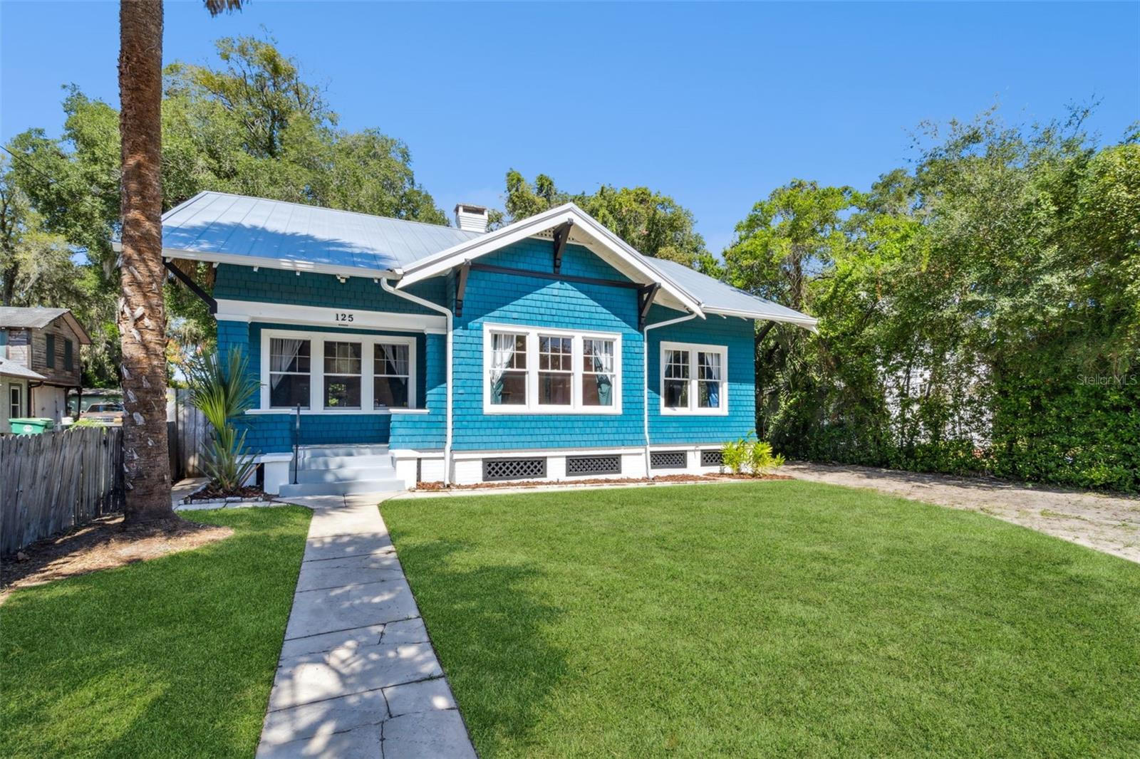 125 W VOORHIS AVE, DELAND, FL, 32720