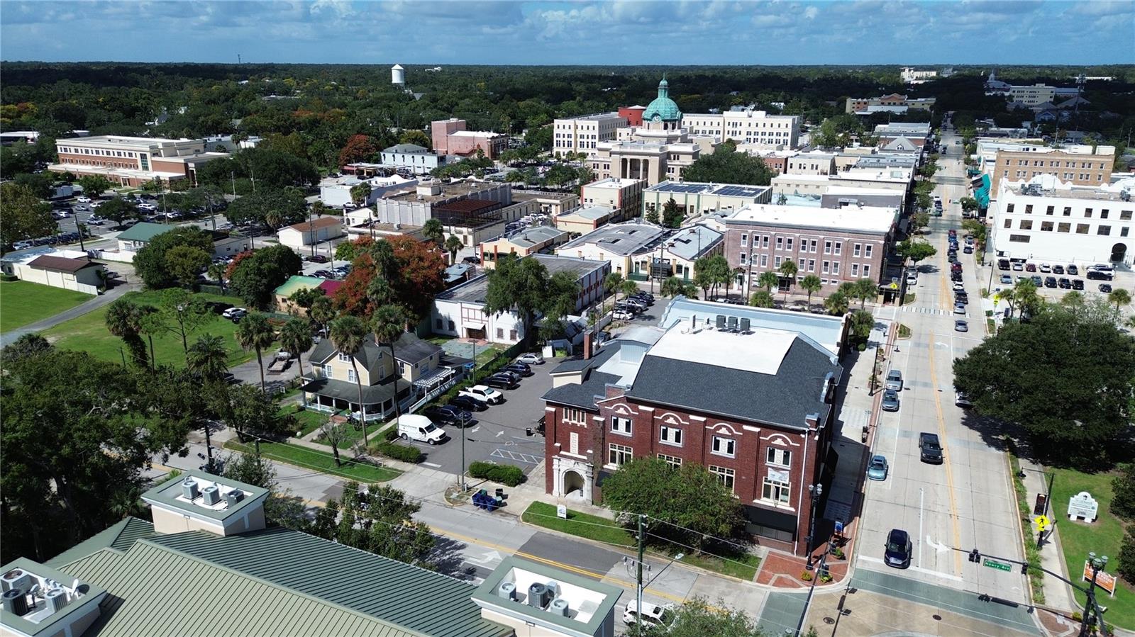 125 W VOORHIS AVE, DELAND, FL, 32720