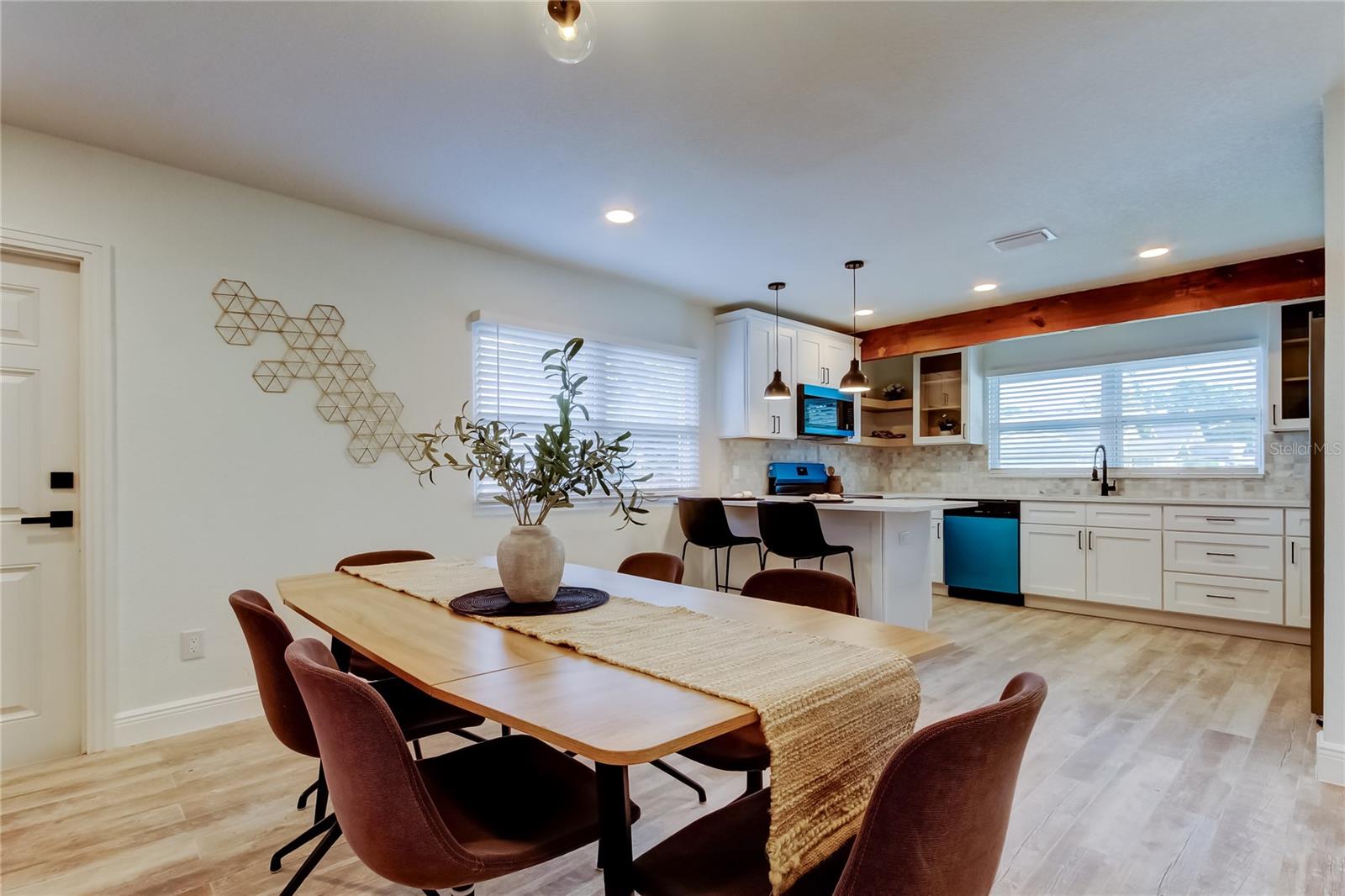 1716 PINECONE WAY, LARGO, FL, 33771