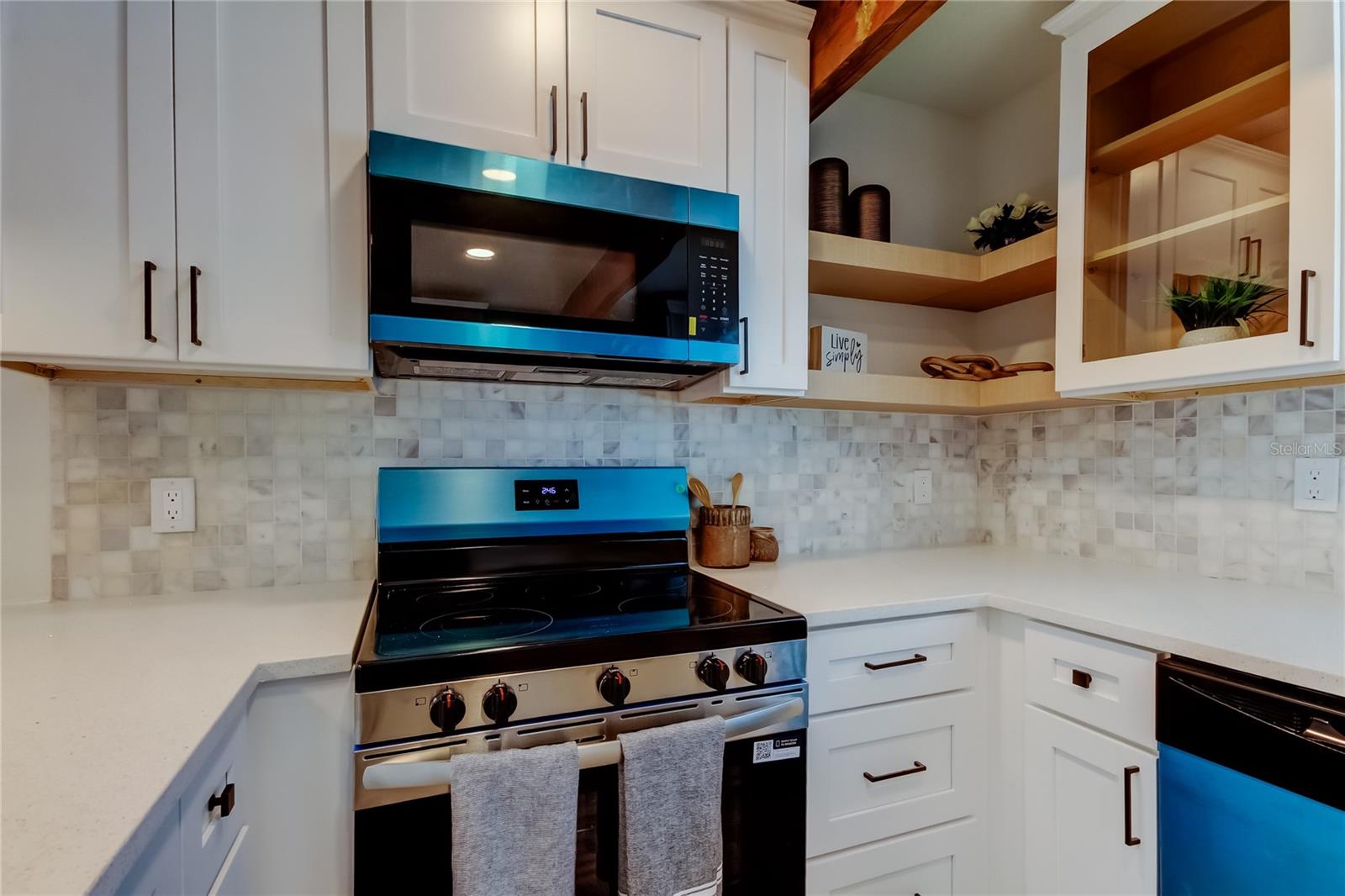 1716 PINECONE WAY, LARGO, FL, 33771