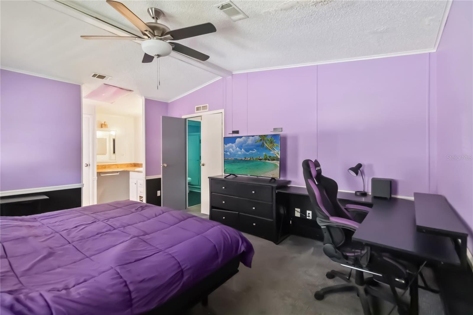 N6140924 Property Photo