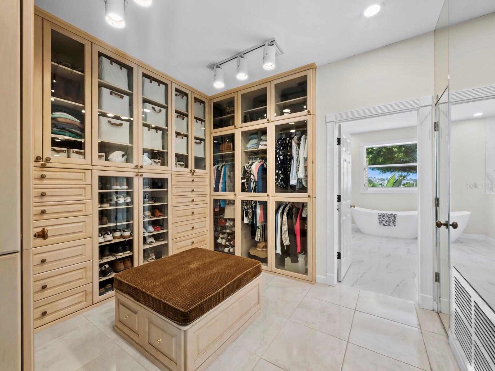 3408 FAIR OAKS LN, LONGBOAT KEY, FL, 34228