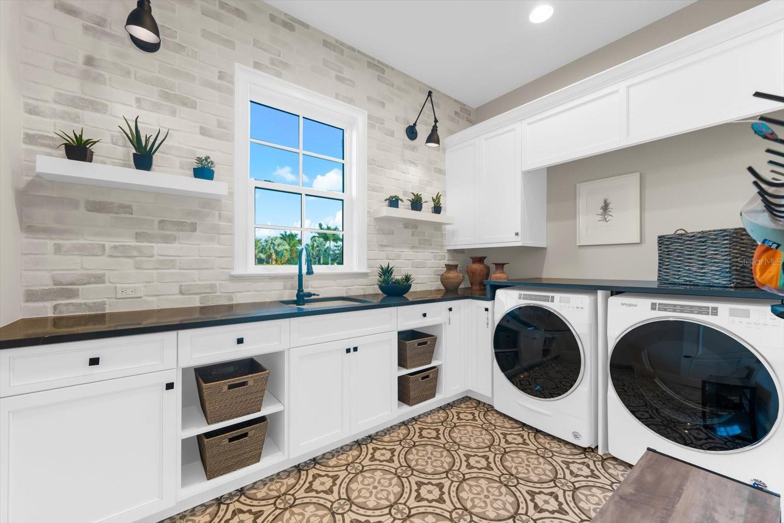 A4667848 Property Photo