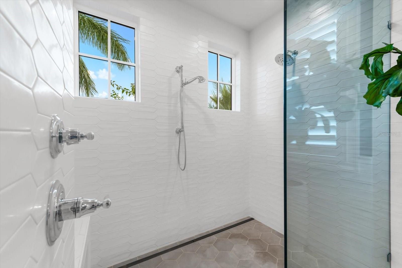 A4667848 Property Photo