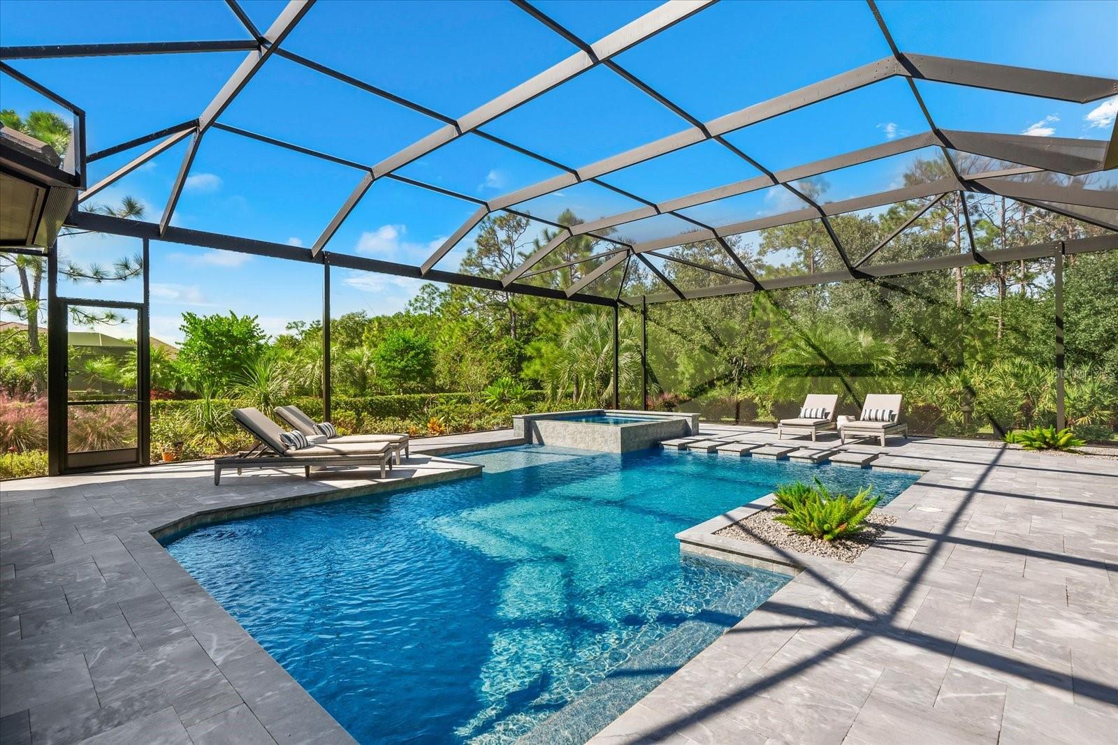 A4667848 Property Photo