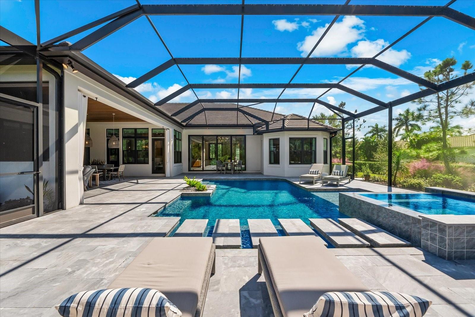 A4667848 Property Photo