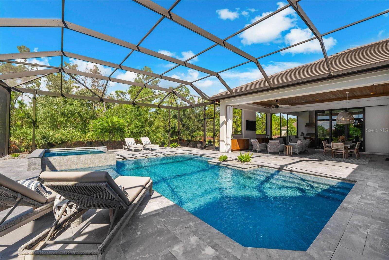 A4667848 Property Photo