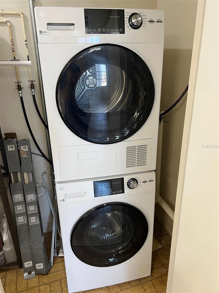 10355 PARADISE BLVD #202, TREASURE ISLAND, FL, 33706