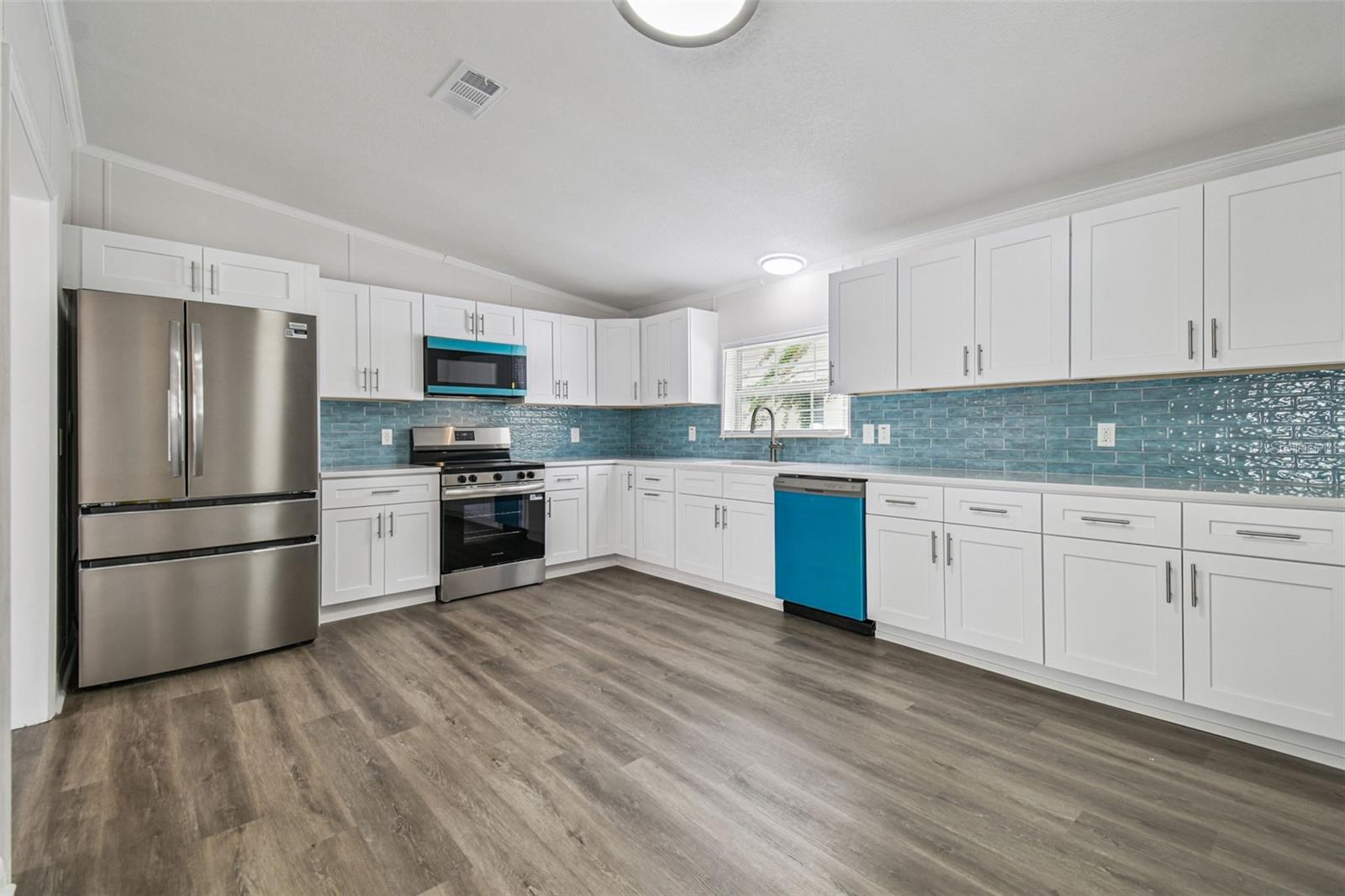 5633 CHARLES ST, NEW PORT RICHEY, FL, 34652