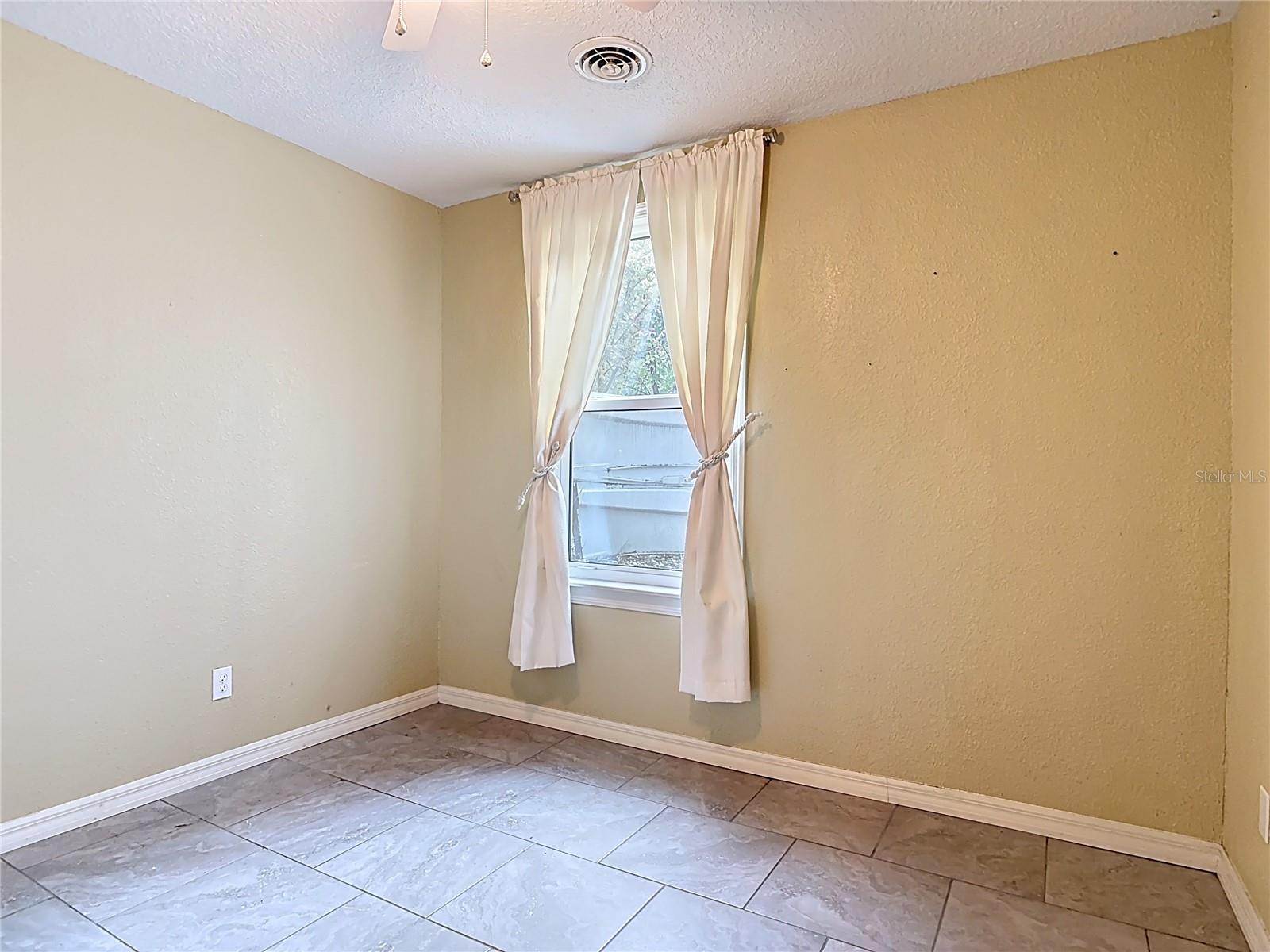 2094 PENN DR, DELAND, FL, 32724