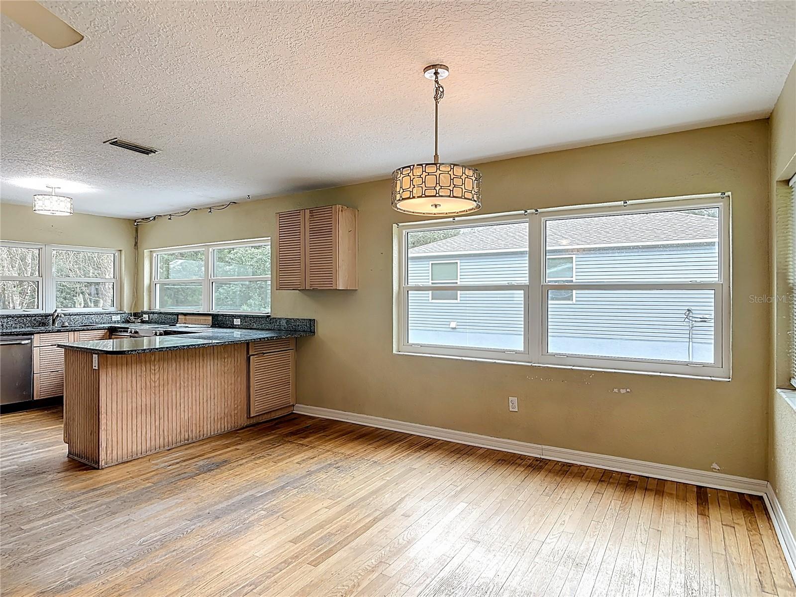 2094 PENN DR, DELAND, FL, 32724