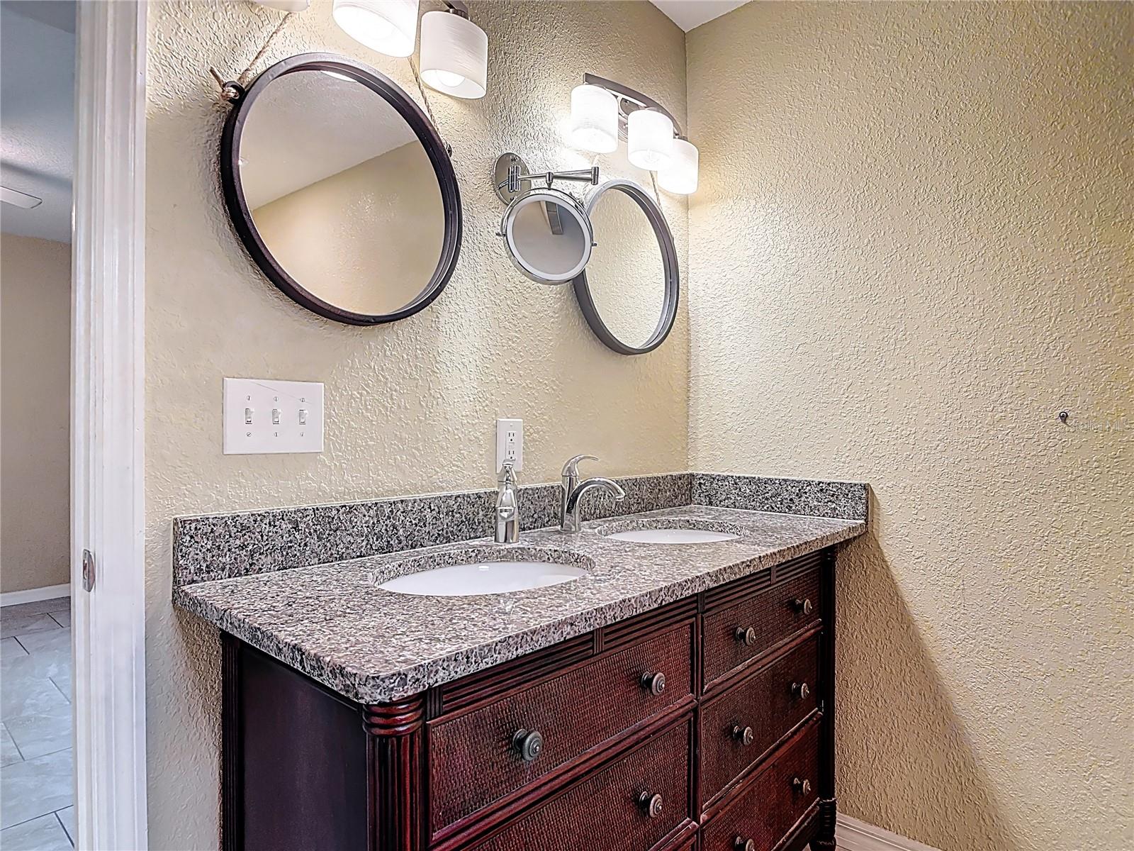 2094 PENN DR, DELAND, FL, 32724