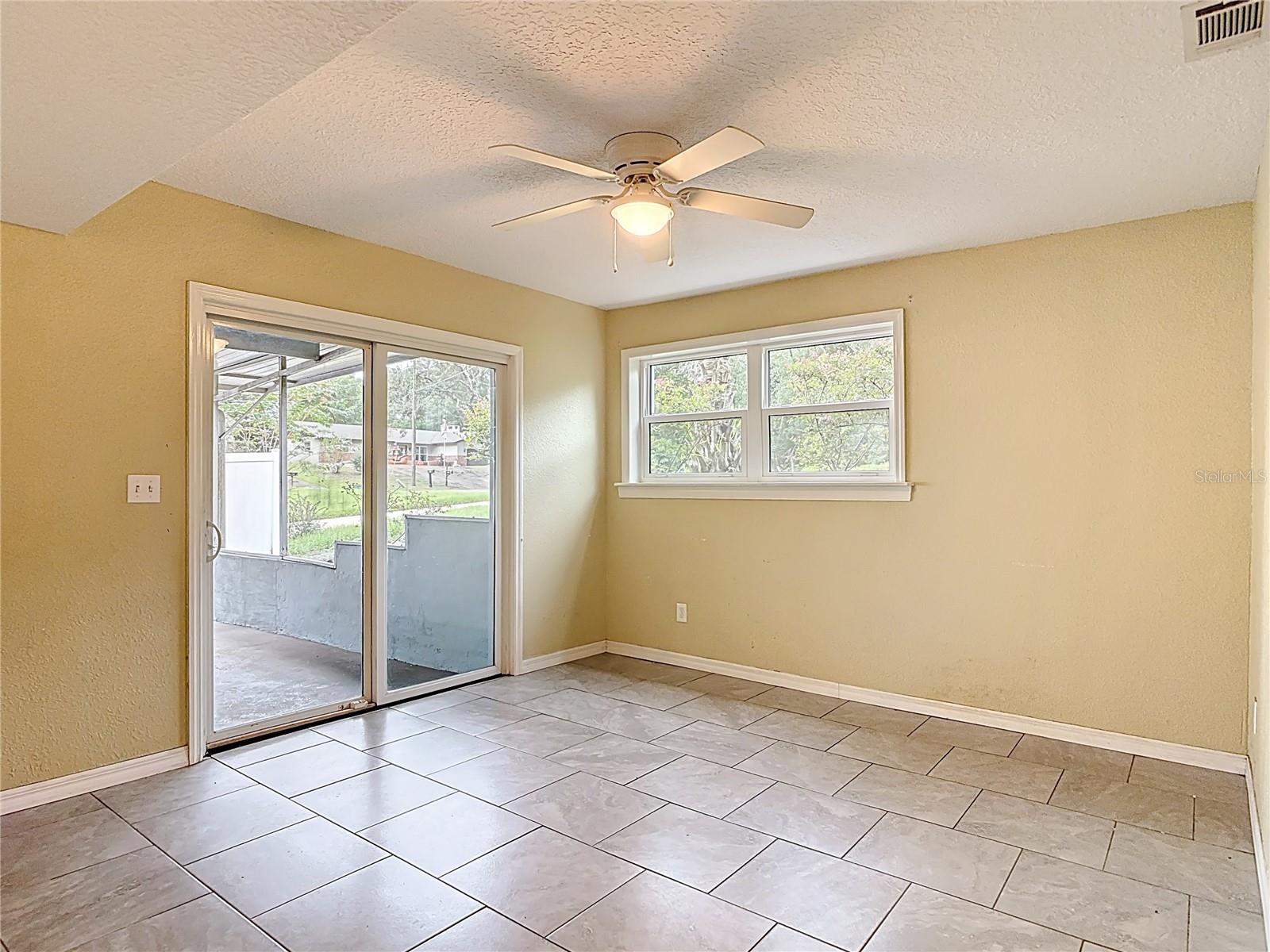 2094 PENN DR, DELAND, FL, 32724