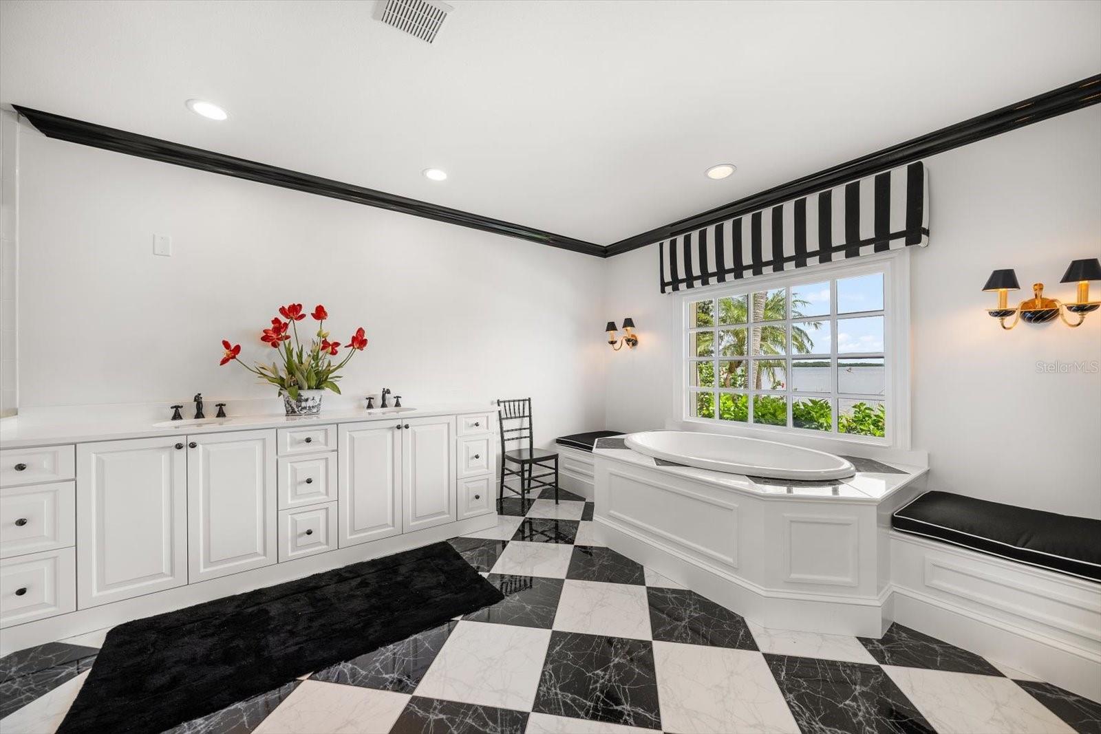 TB8436074 Property Photo