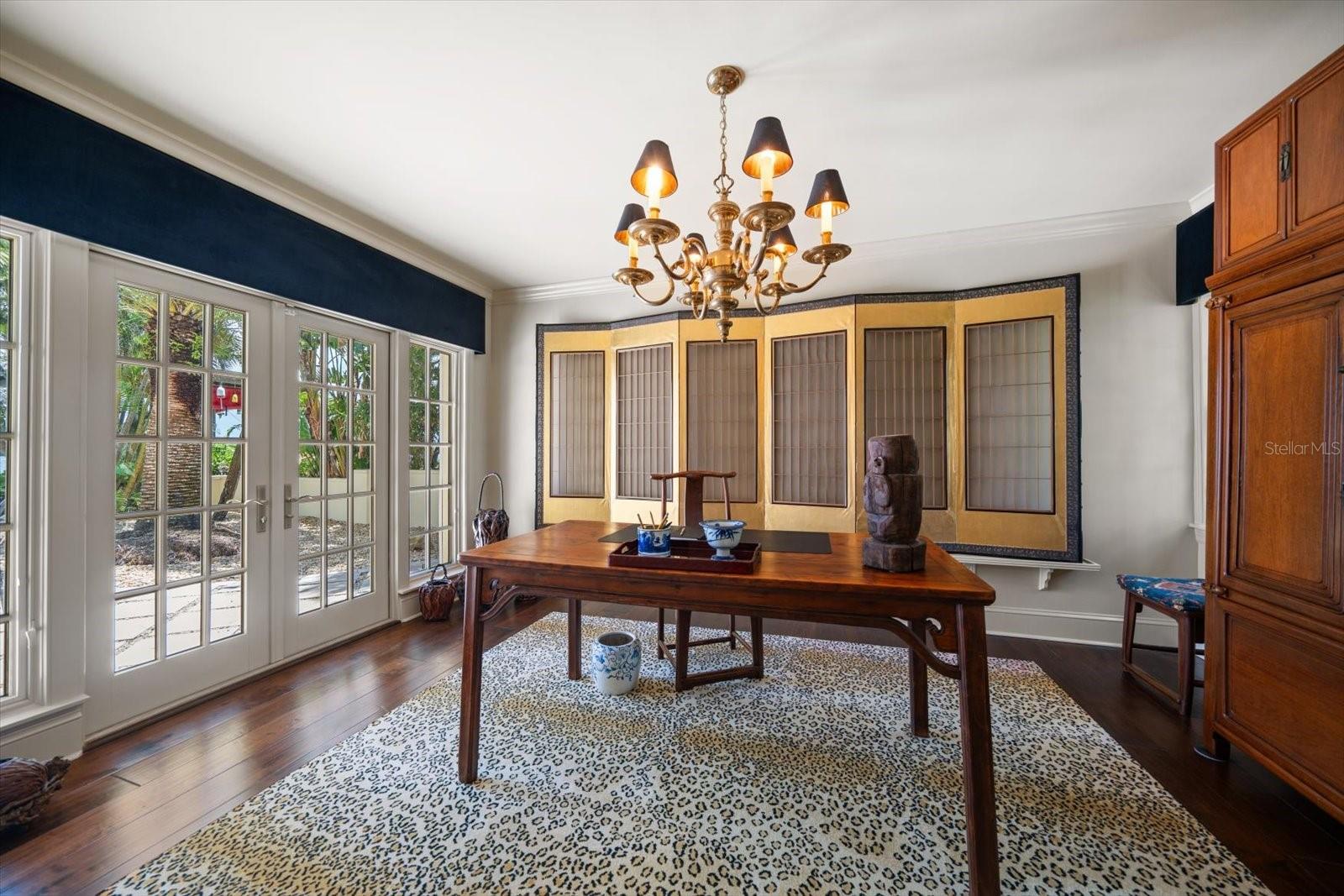 TB8436074 Property Photo