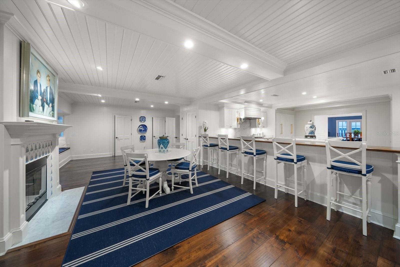 TB8436074 Property Photo