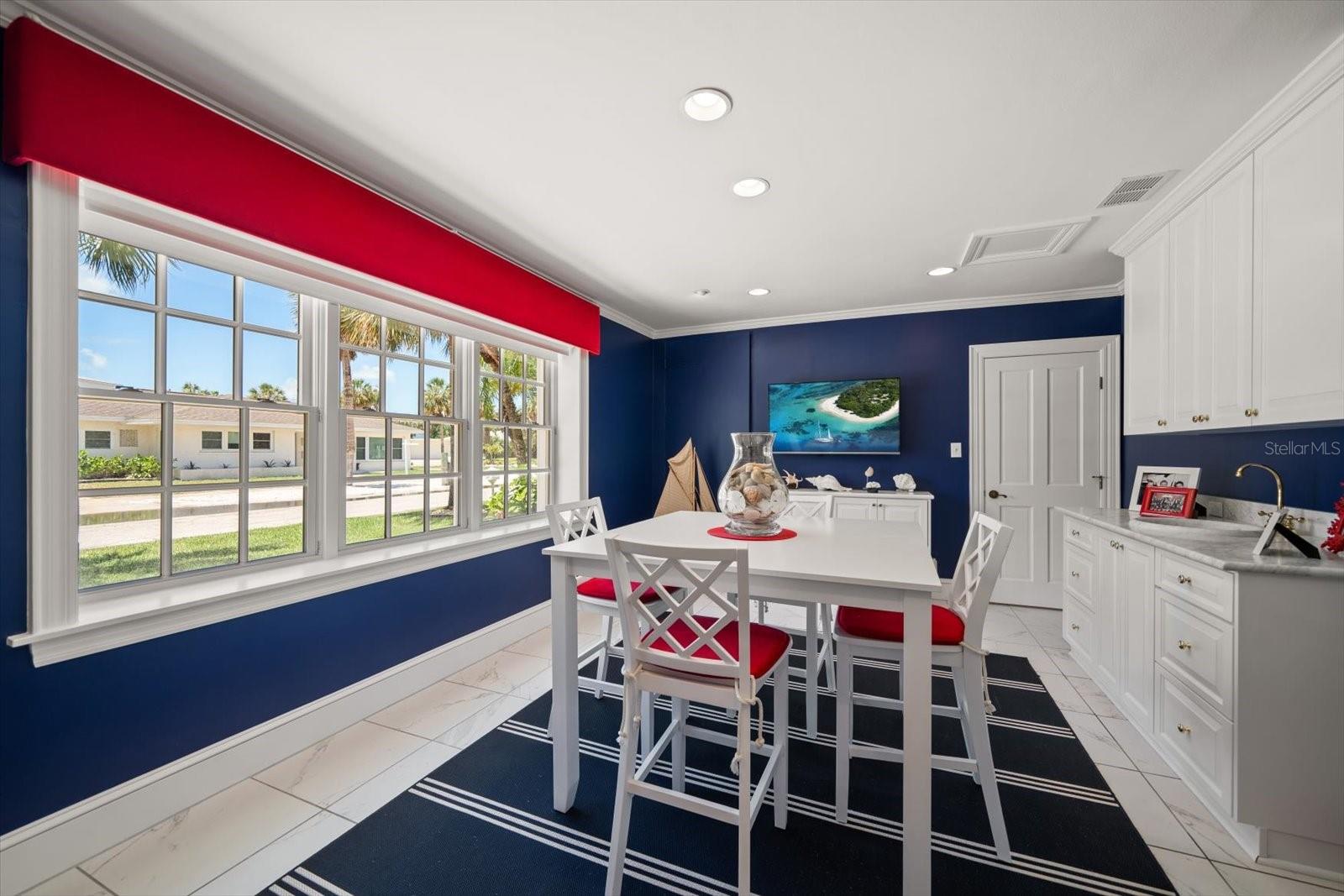 TB8436074 Property Photo