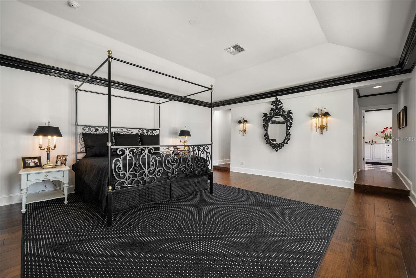 TB8436074 Property Photo