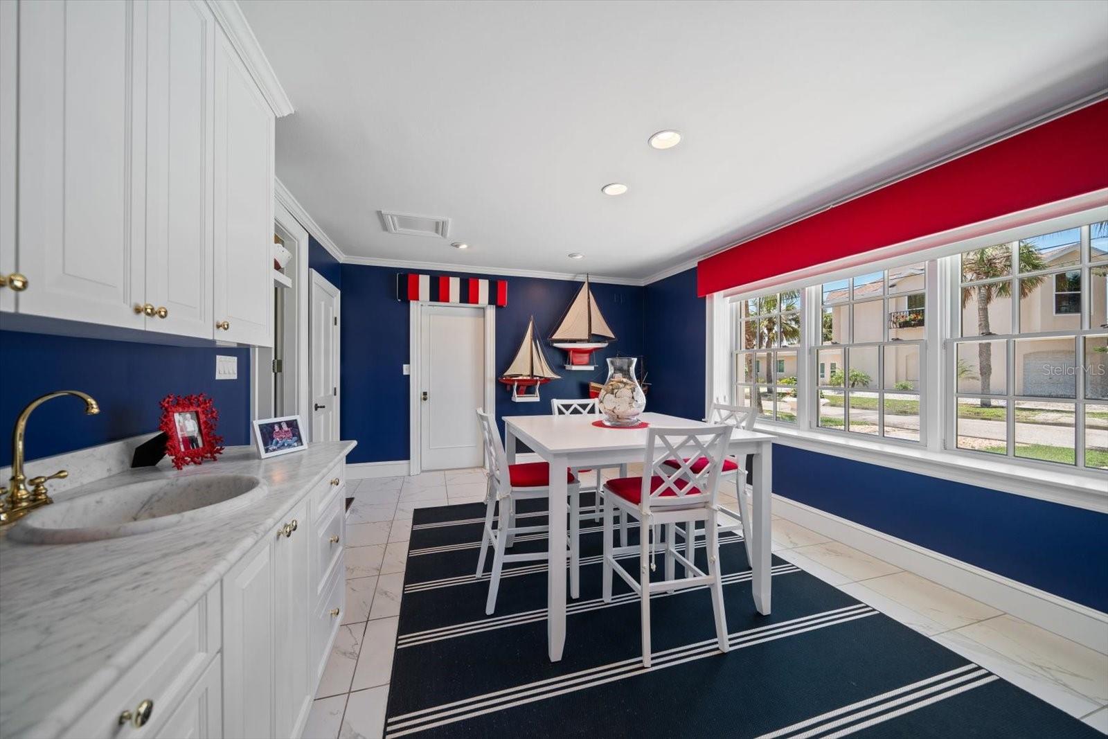 TB8436074 Property Photo