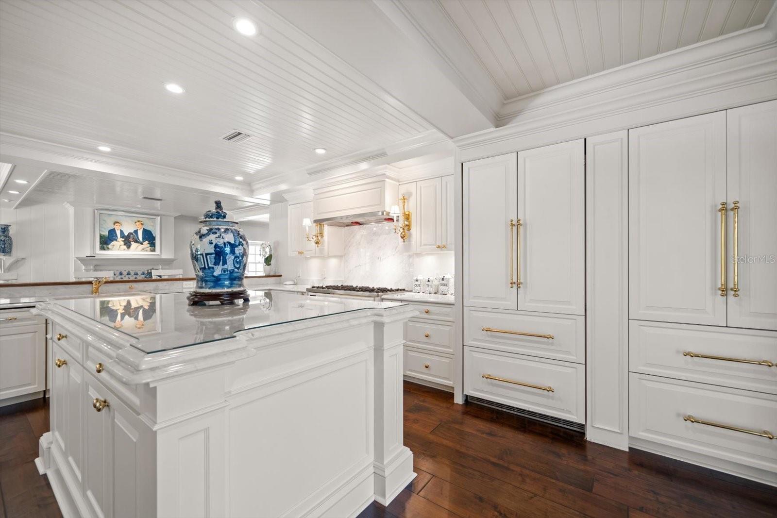 TB8436074 Property Photo