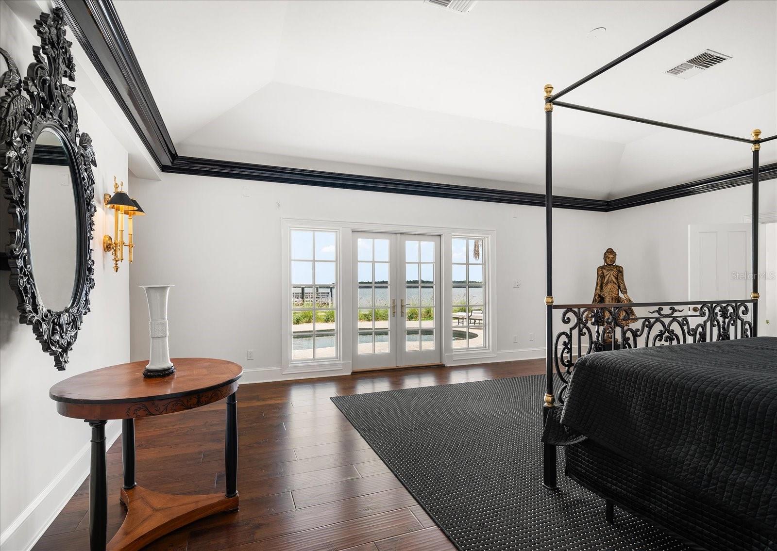 TB8436074 Property Photo