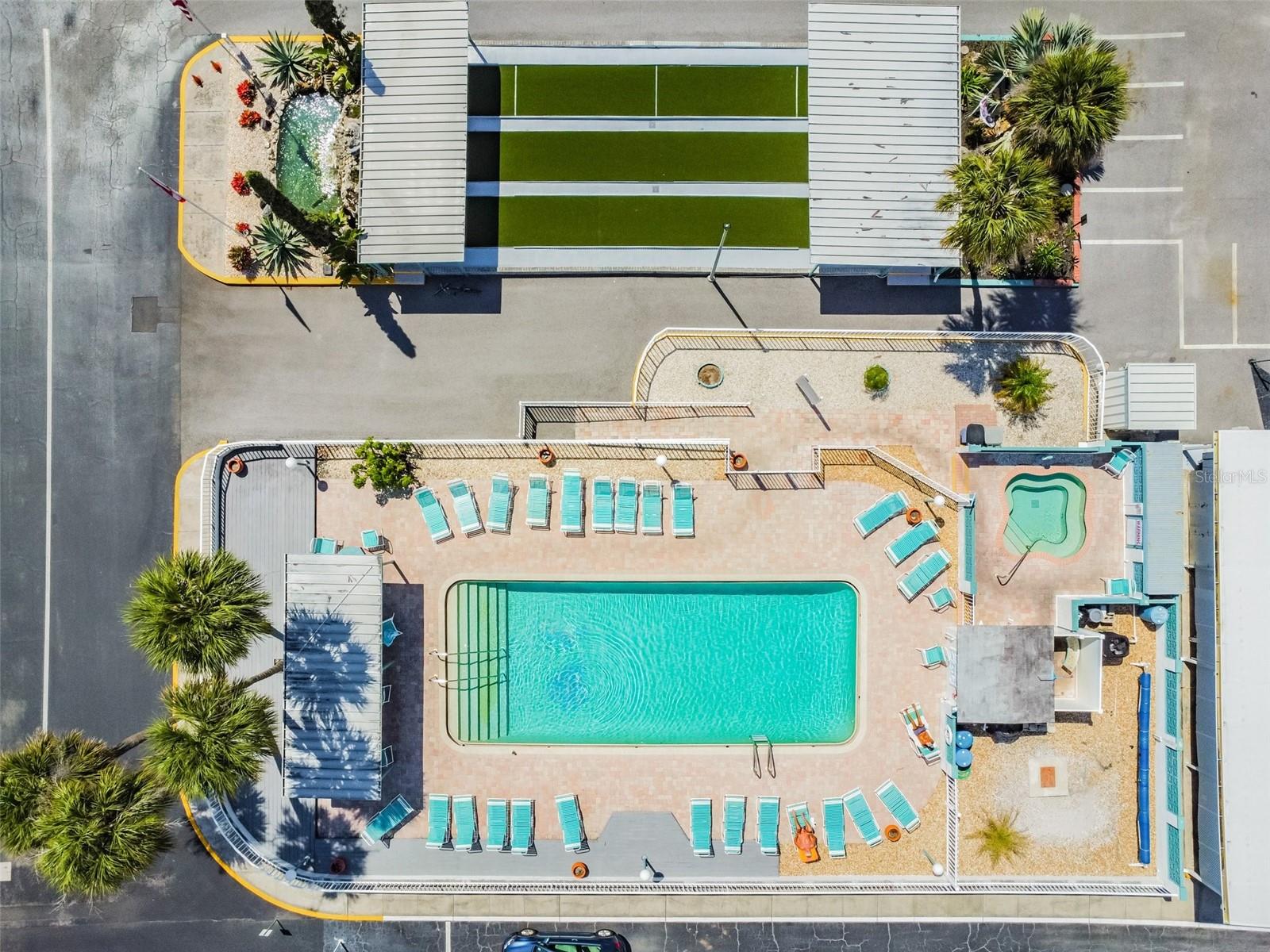 TB8436114 Property Photo